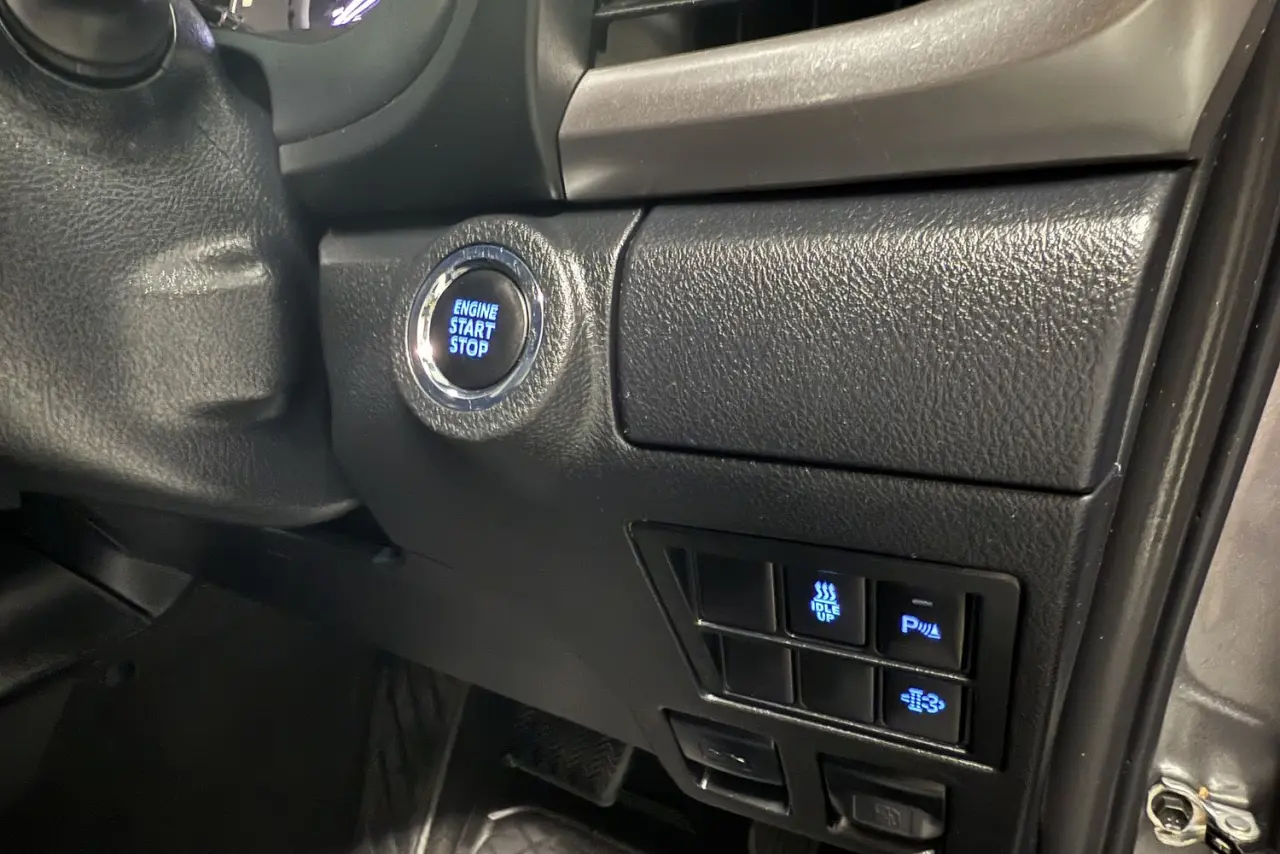 2021 Toyota Hilux Gallery Image 20