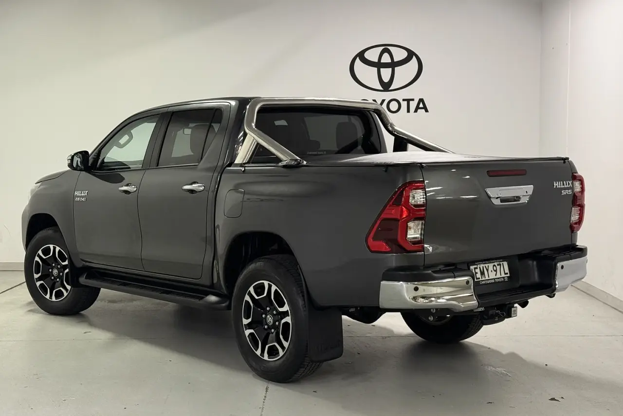 2021 Toyota Hilux Gallery Image 4