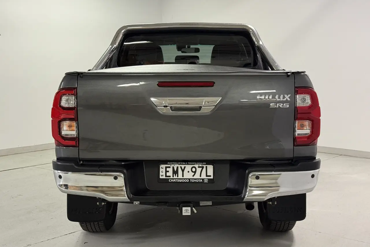 2021 Toyota Hilux Gallery Image 5
