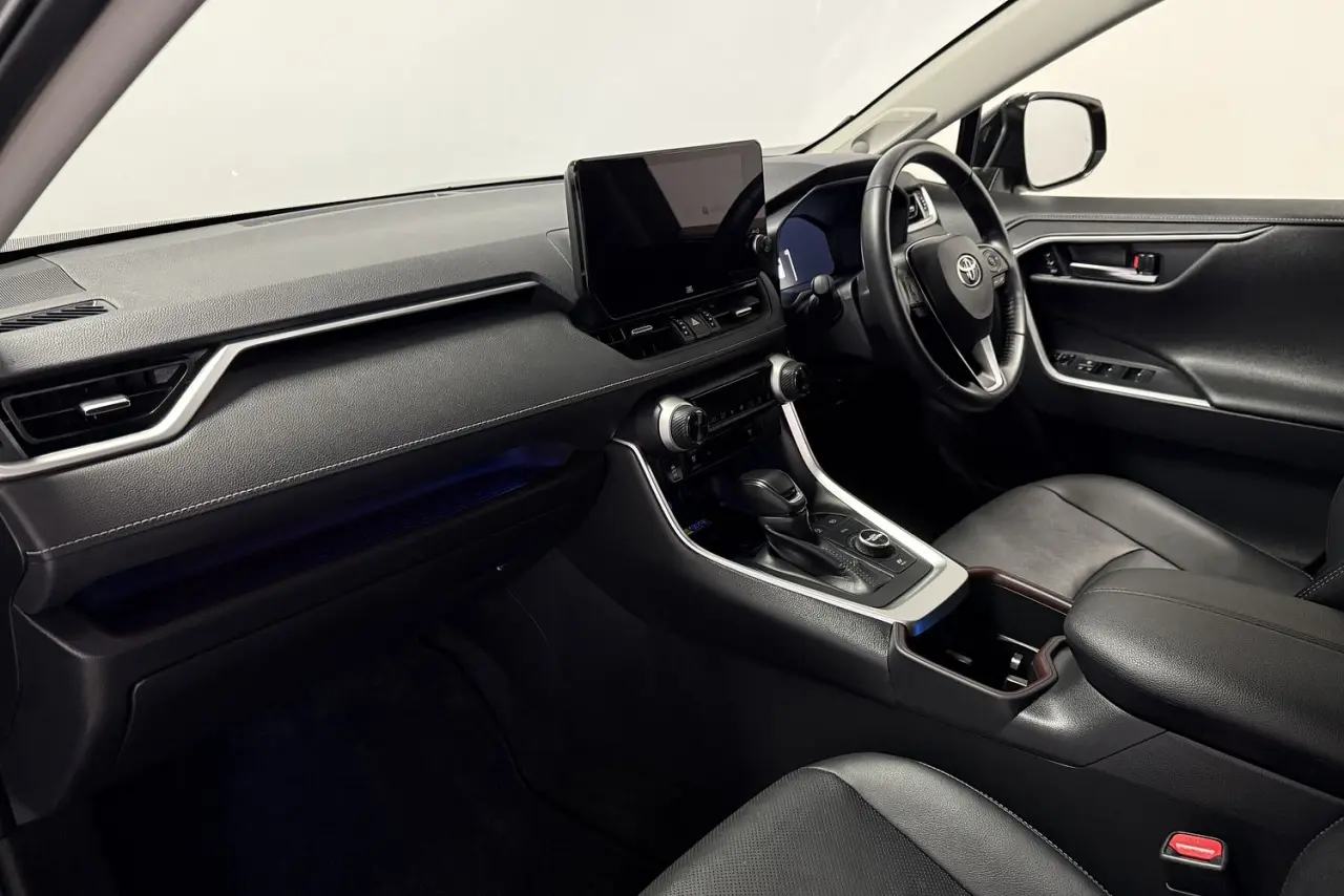 2024 Toyota RAV4 Gallery Image 14