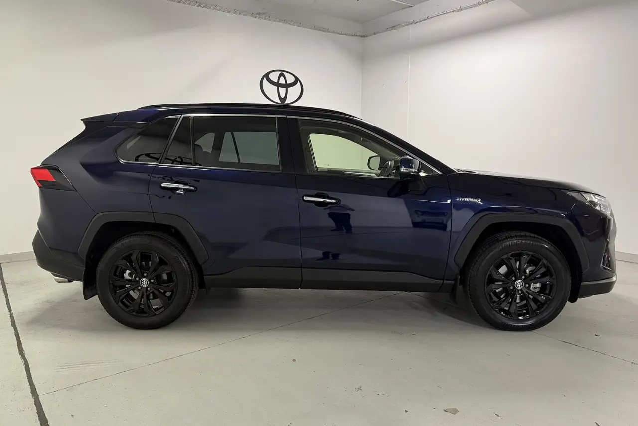 2024 Toyota RAV4 Gallery Image 3