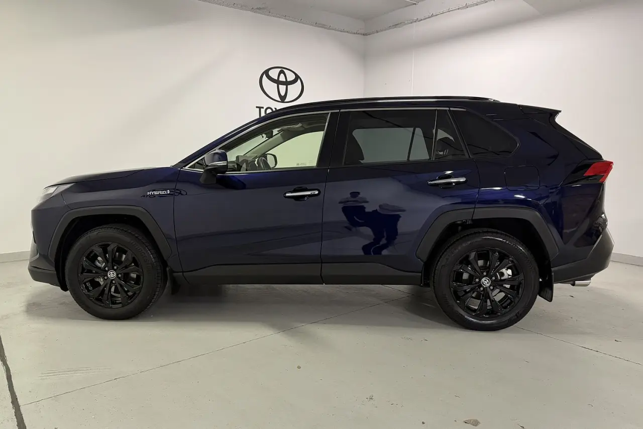 2024 Toyota RAV4 Gallery Image 4