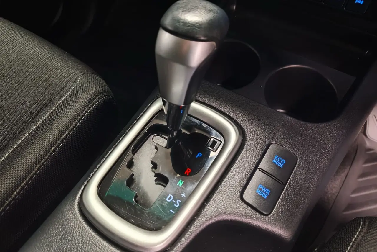 2017 Toyota Hilux Gallery Image 20