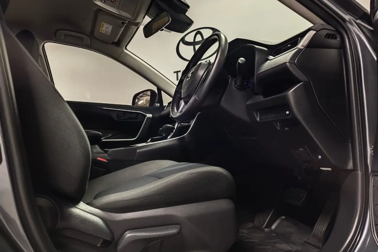 2023 Toyota RAV4 Gallery Image 10