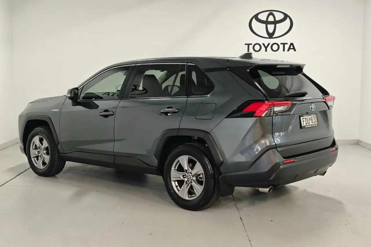 2023 Toyota RAV4 Gallery Image 5