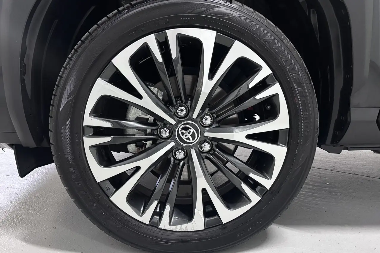 2023 Toyota Yaris Cross Gallery Image 5