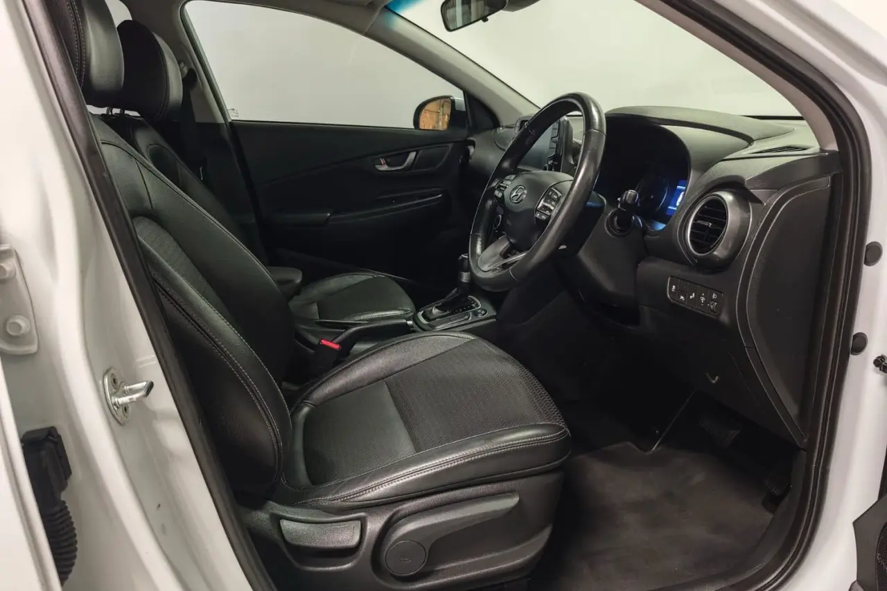 2020 Hyundai Kona Gallery Image 10