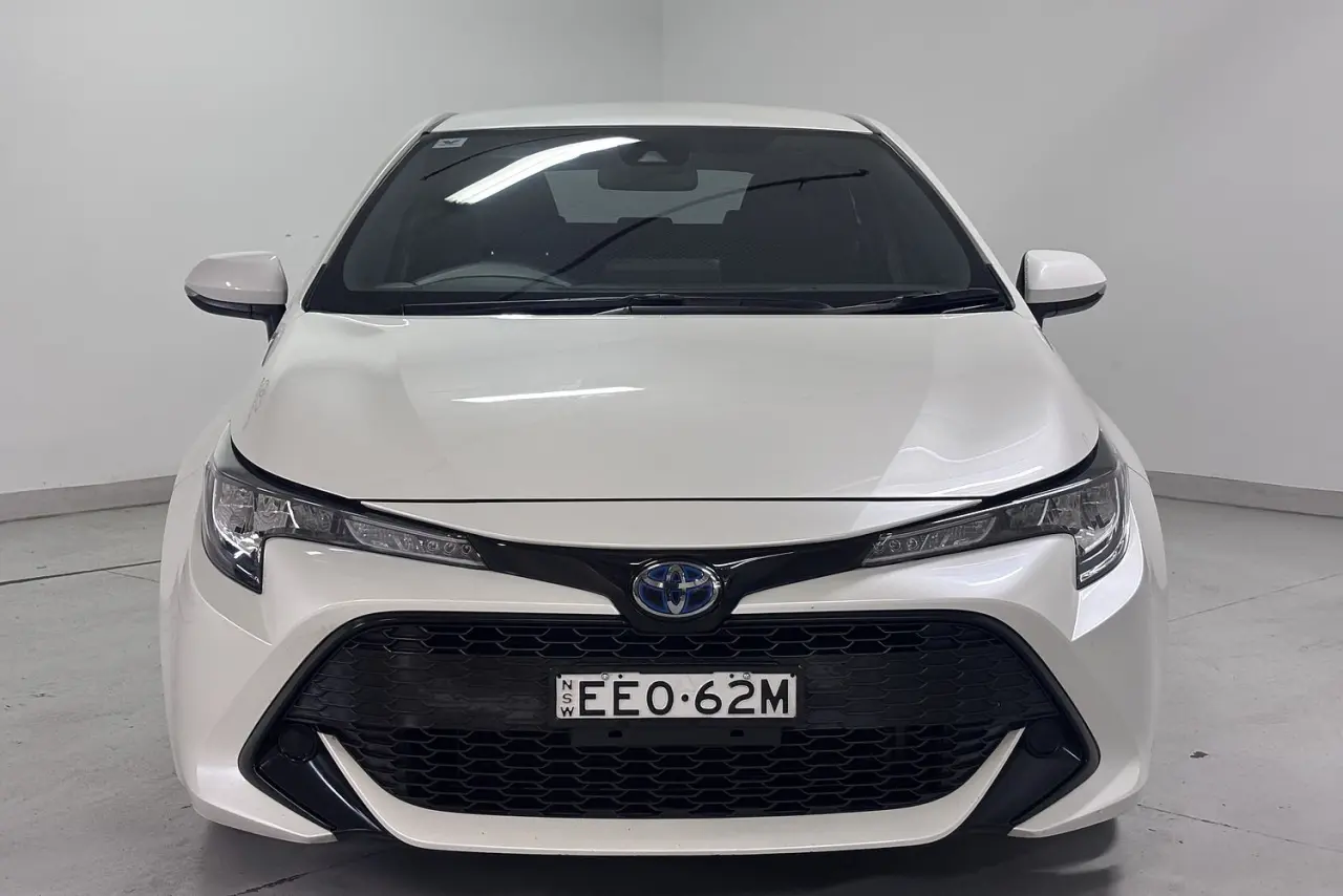 2019 Toyota Corolla Gallery Image 3