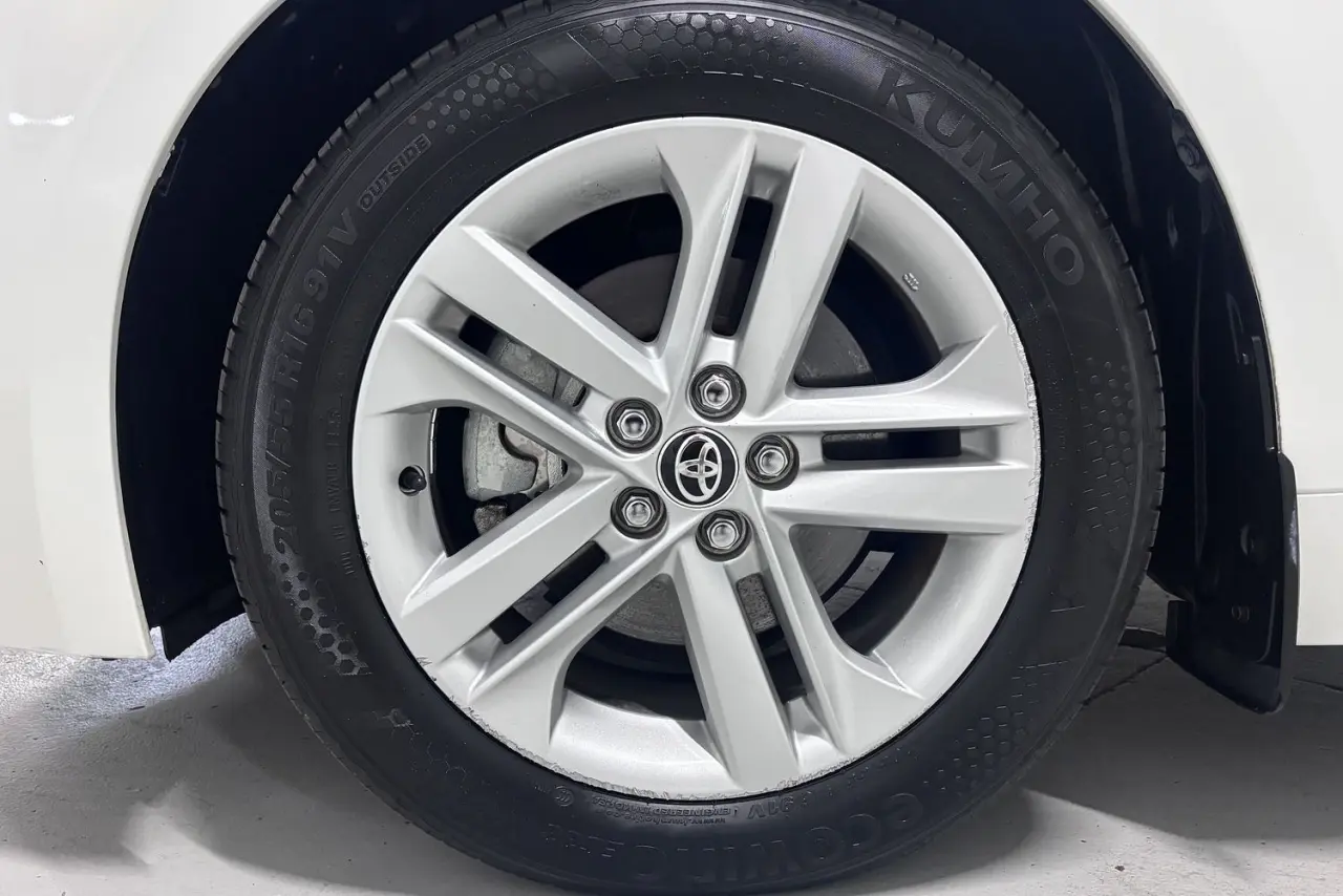 2019 Toyota Corolla Gallery Image 5