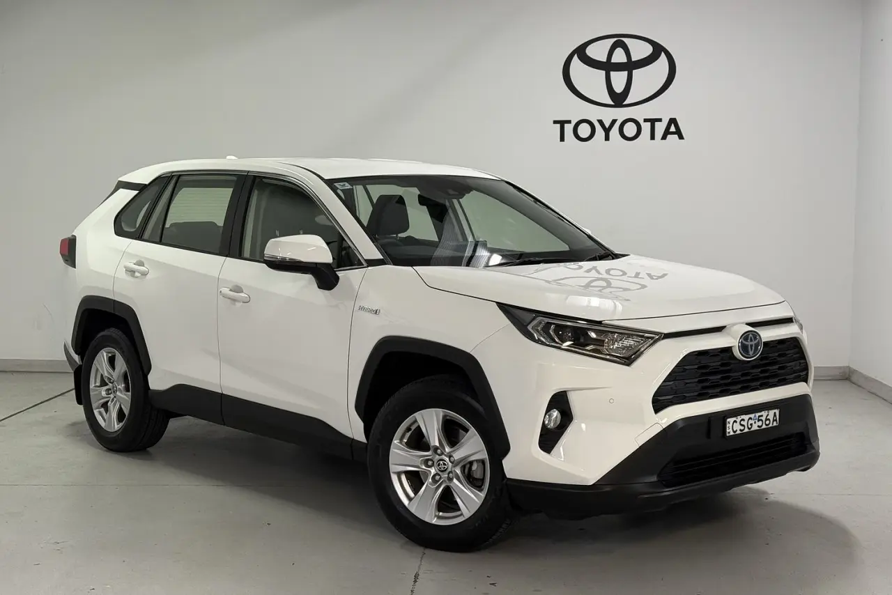 2021 Toyota RAV4 Gallery Image 1