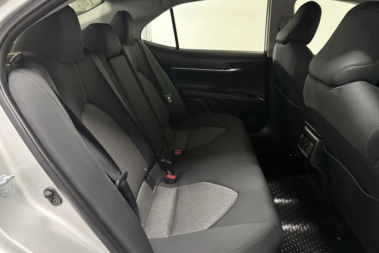 2020 Toyota Camry Gallery Image 11