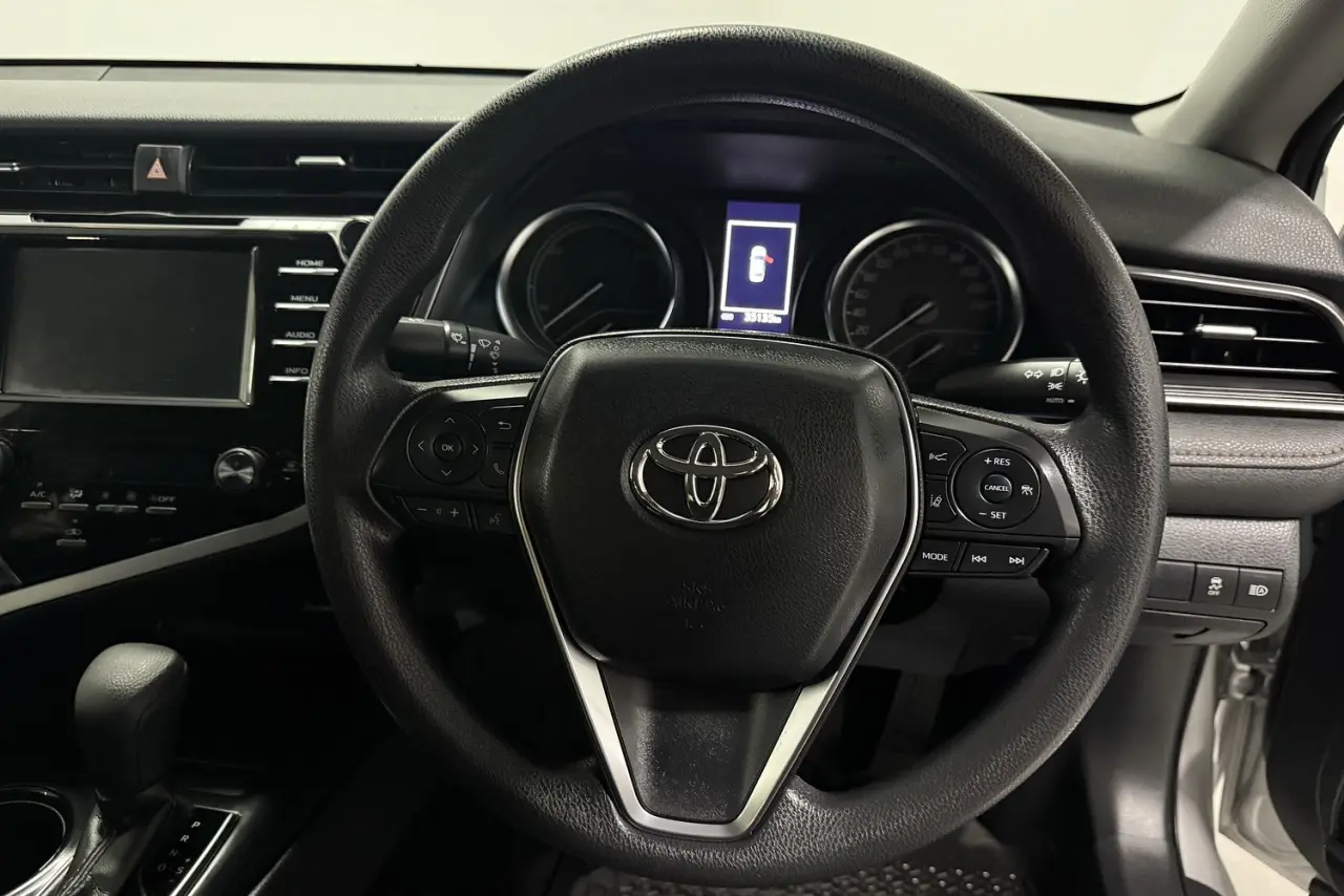 2020 Toyota Camry Gallery Image 16