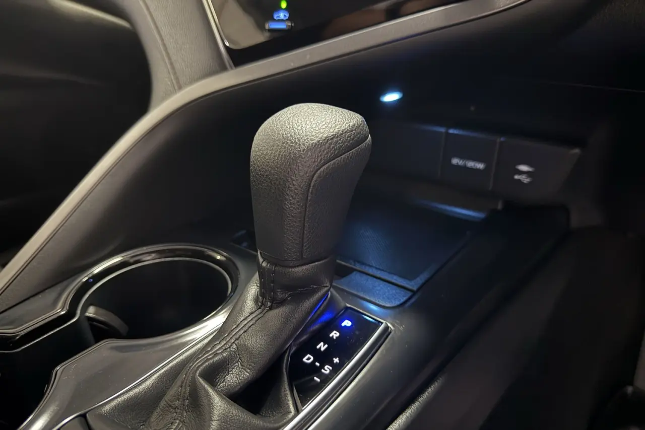 2020 Toyota Camry Gallery Image 20