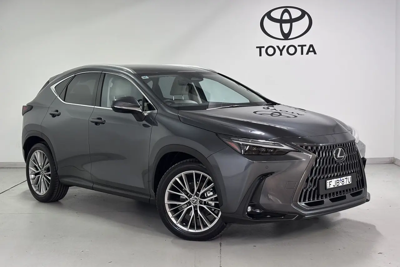 2024 Lexus NX Gallery Image 1