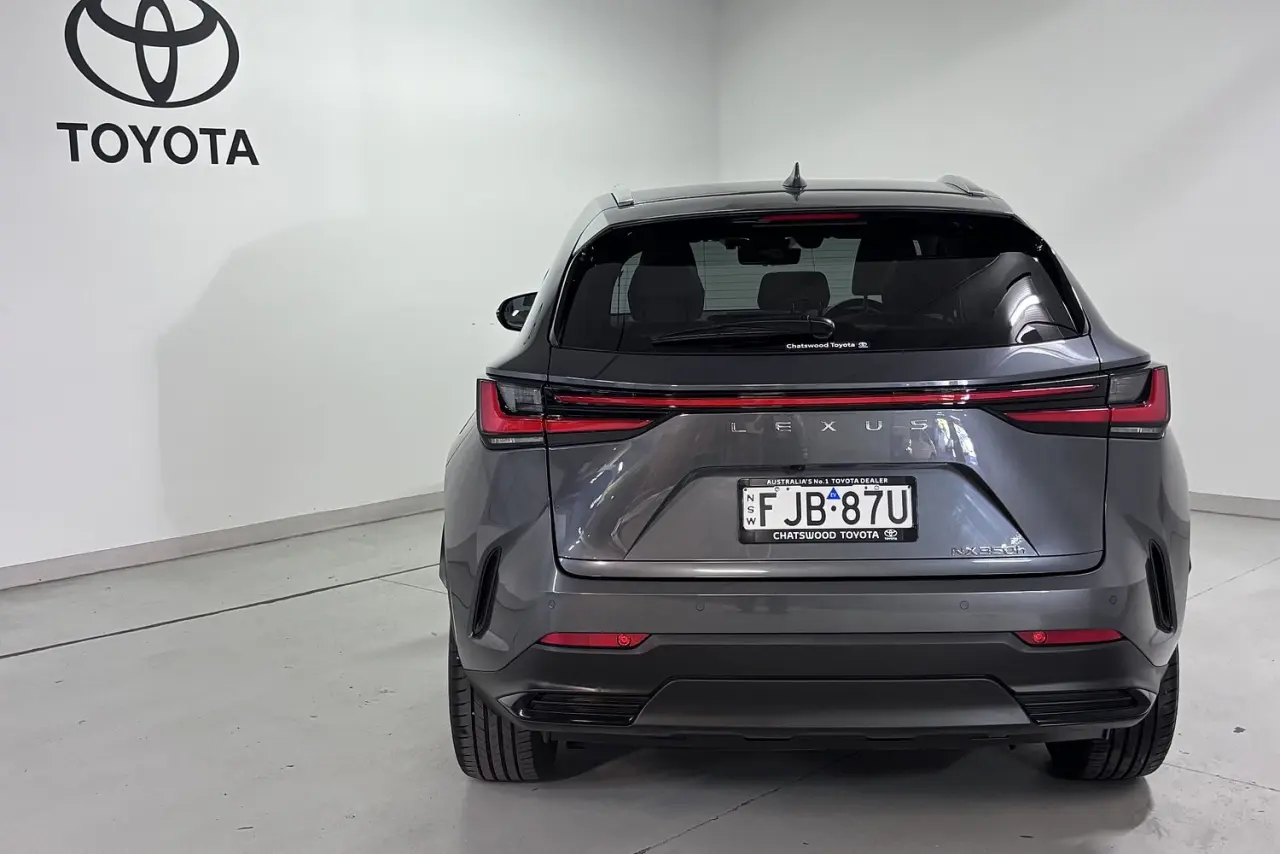 2024 Lexus NX Gallery Image 6