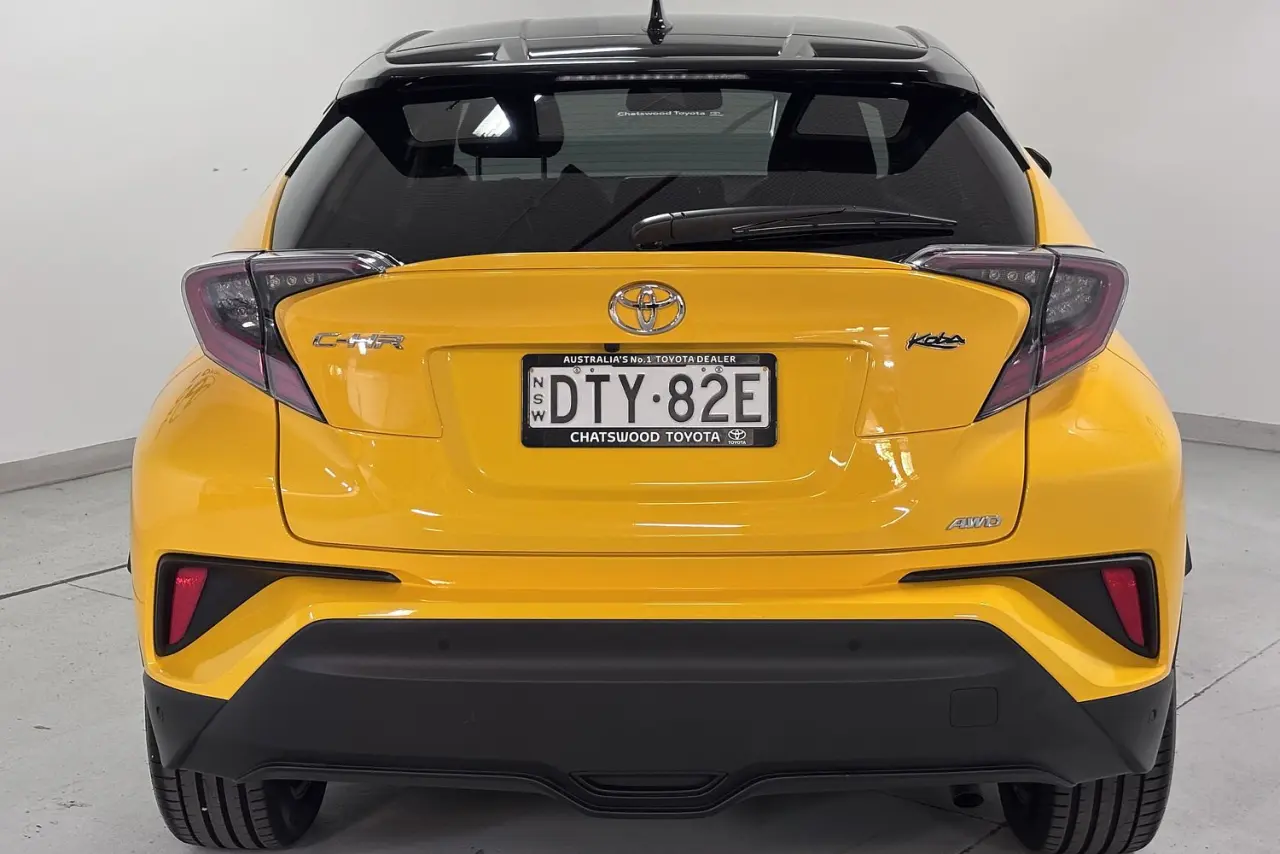 2018 Toyota C-HR Gallery Image 7