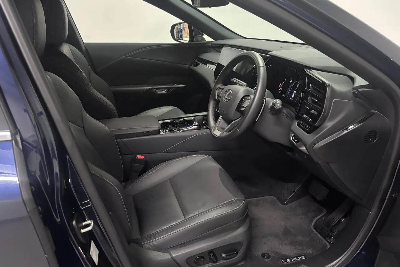 2024 Lexus RX Gallery Image 10