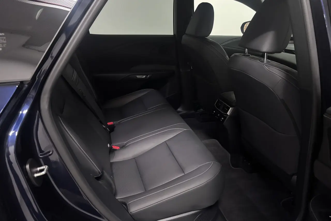 2024 Lexus RX Gallery Image 13