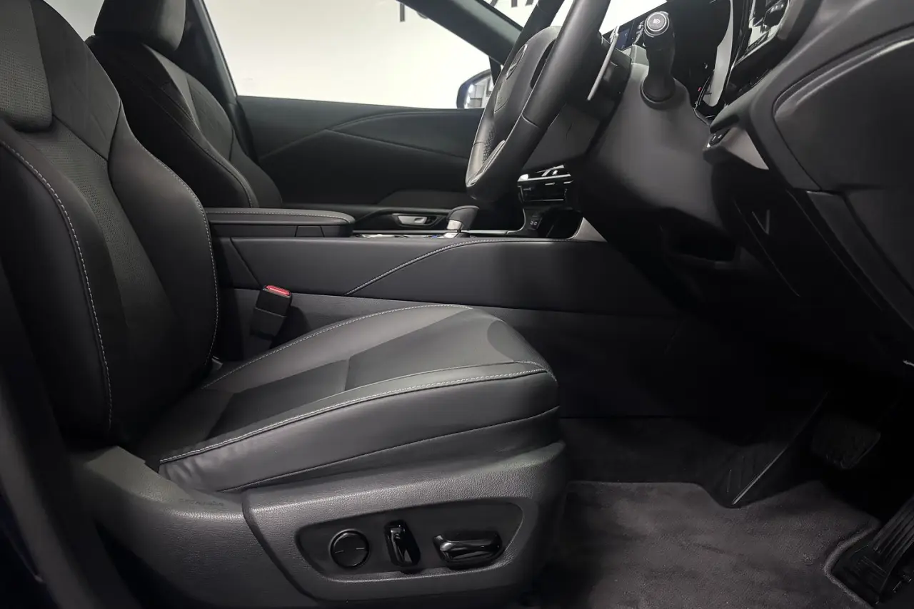 2024 Lexus RX Gallery Image 21