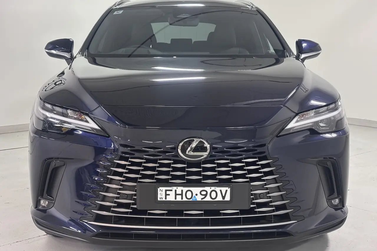 2024 Lexus RX Gallery Image 3