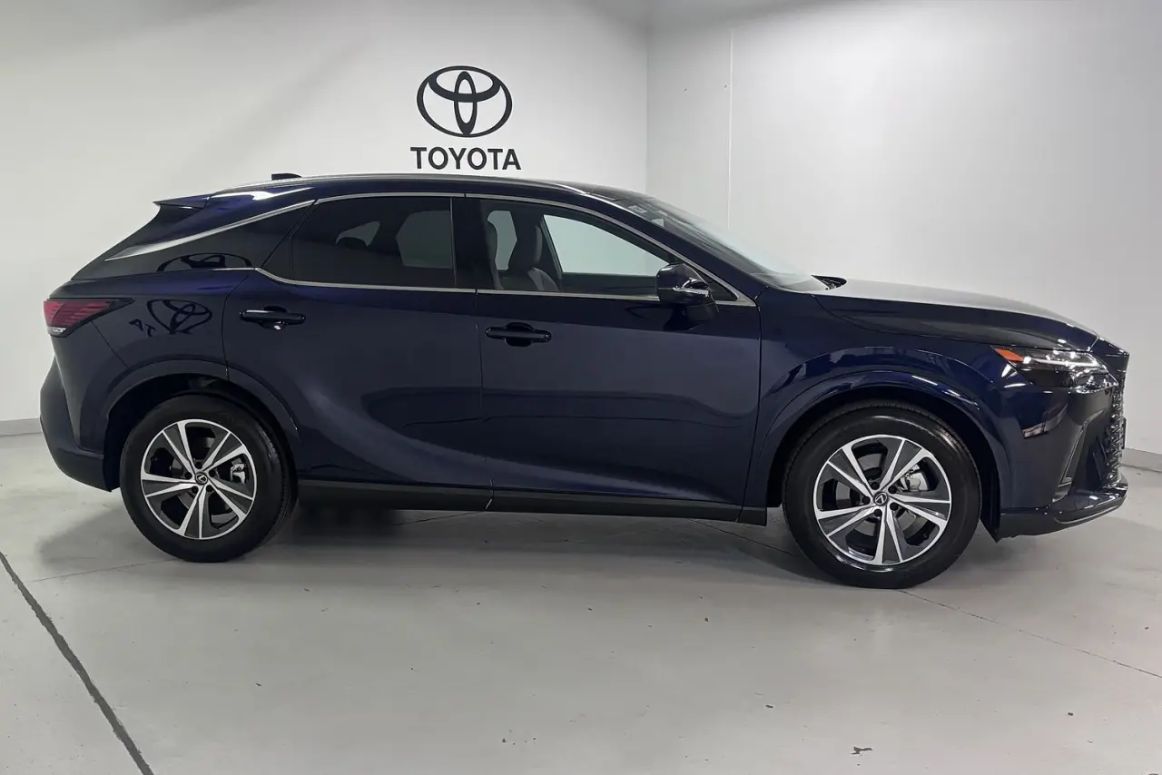 2024 Lexus RX Gallery Image 4