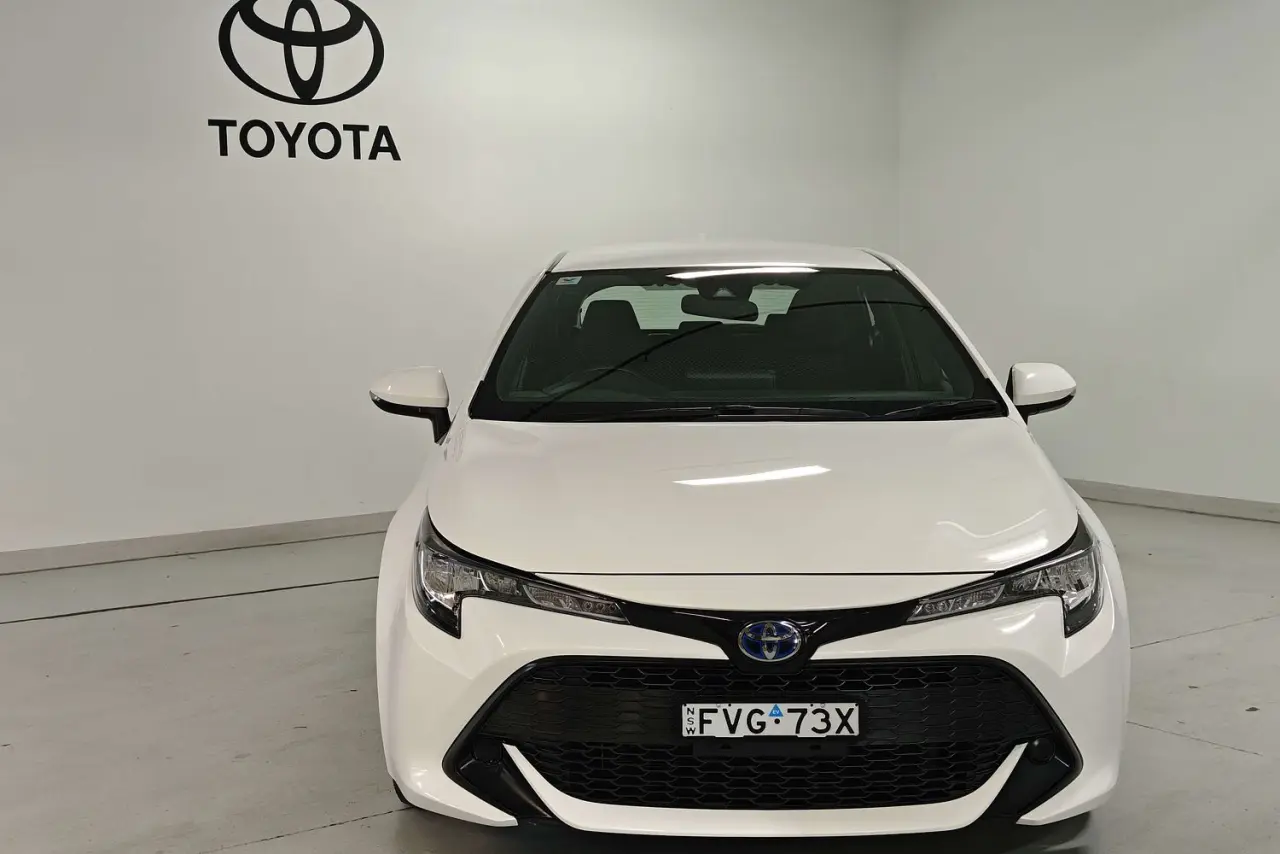 2021 Toyota Corolla Gallery Image 2