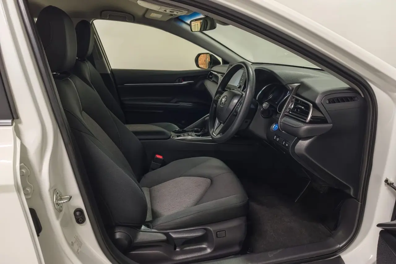 2022 Toyota Camry Gallery Image 10