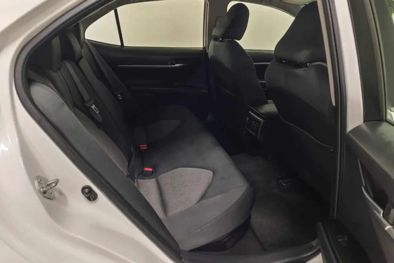 2022 Toyota Camry Gallery Image 11