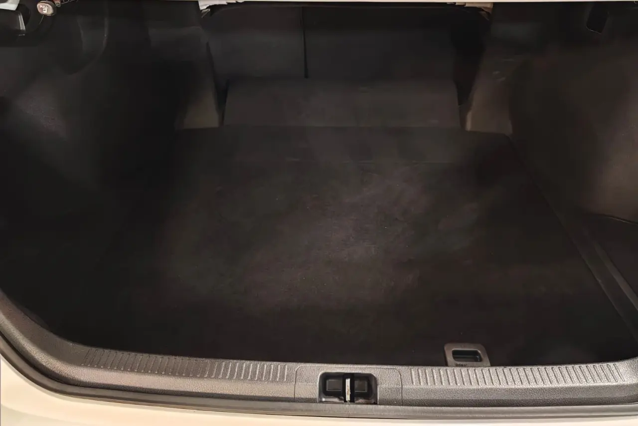 2022 Toyota Camry Gallery Image 12