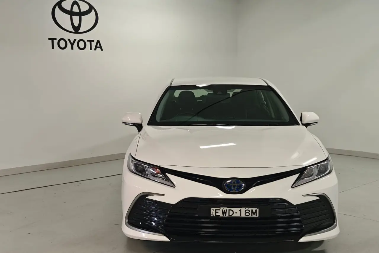 2022 Toyota Camry Gallery Image 2