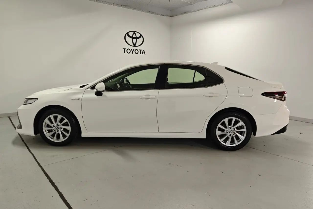 2022 Toyota Camry Gallery Image 4