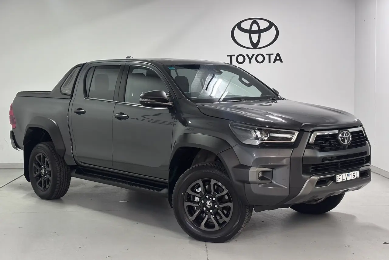2024 Toyota Hilux Gallery Image 1