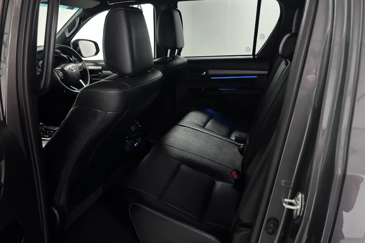 2024 Toyota Hilux Gallery Image 14