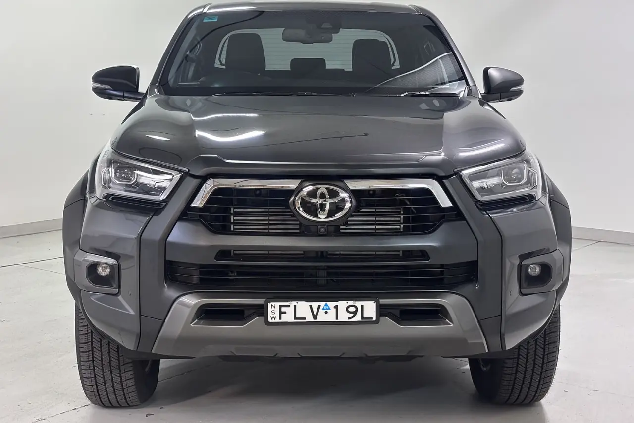 2024 Toyota Hilux Gallery Image 3