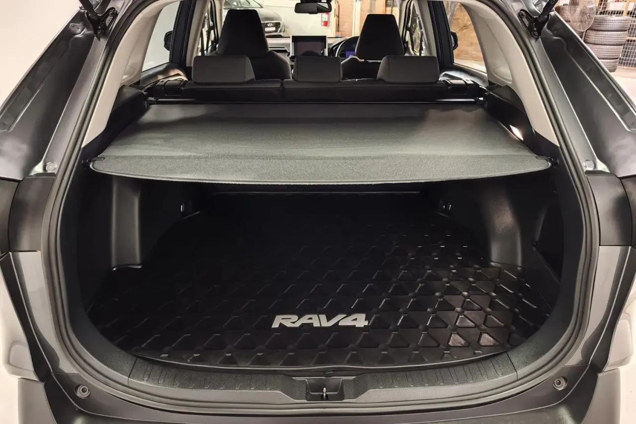 2024 Toyota RAV4 Gallery Image 13