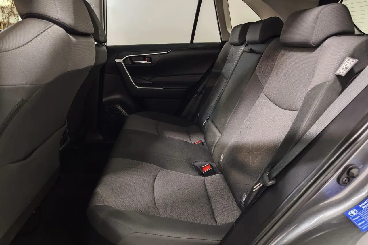 2024 Toyota RAV4 Gallery Image 14