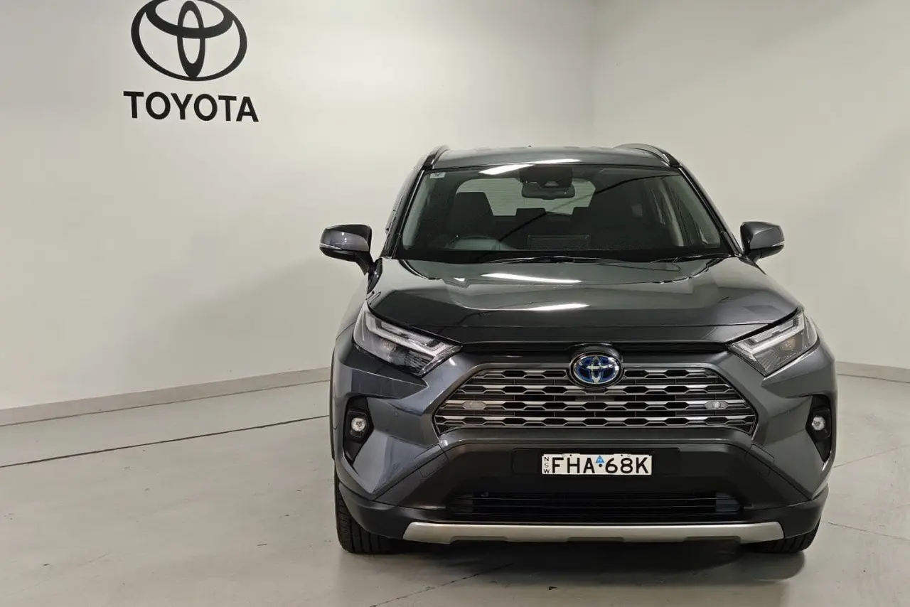 2024 Toyota RAV4 Gallery Image 2