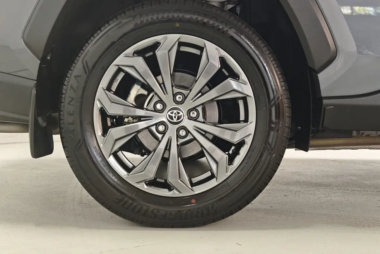 2024 Toyota RAV4 Gallery Image 5