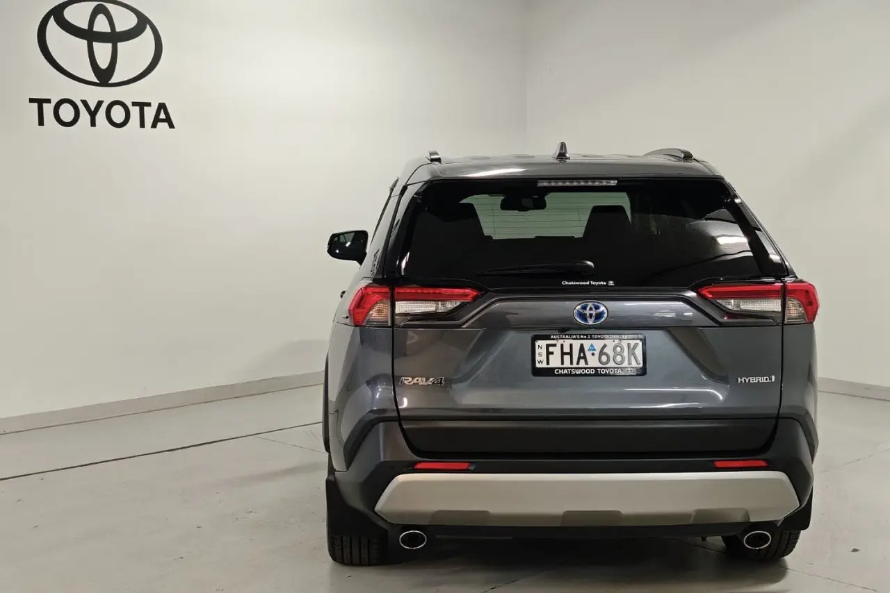 2024 Toyota RAV4 Gallery Image 6