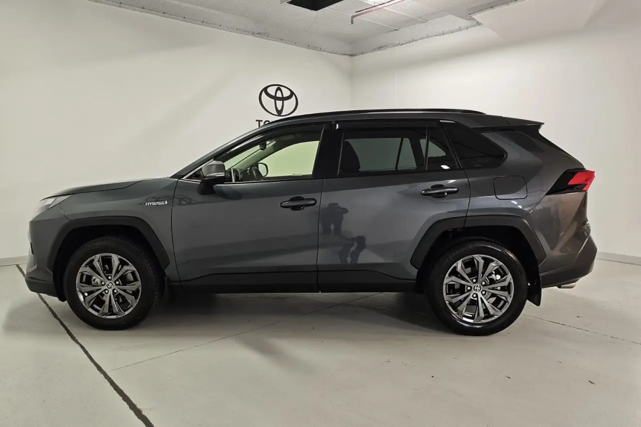 2024 Toyota RAV4 Gallery Image 9