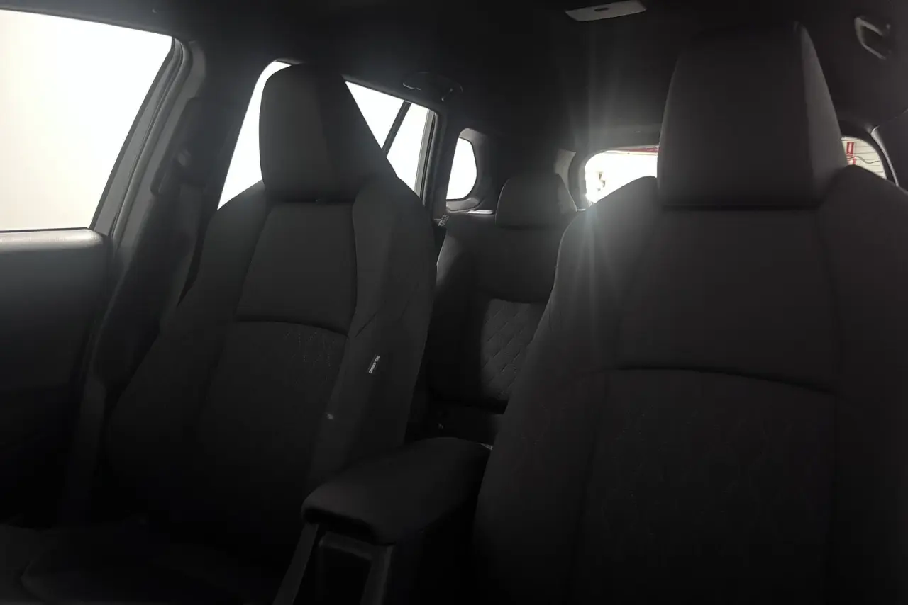 2025 Toyota Corolla Cross Gallery Image 16