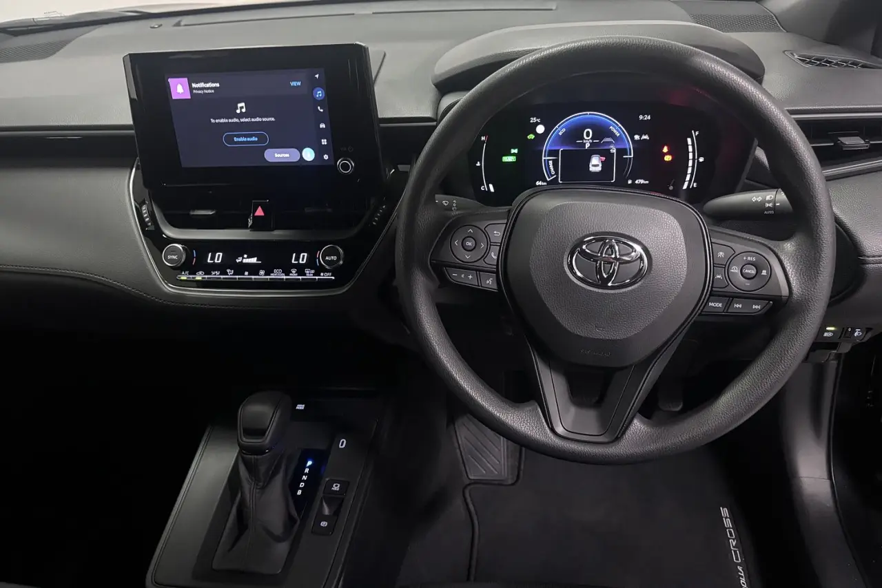 2025 Toyota Corolla Cross Gallery Image 18