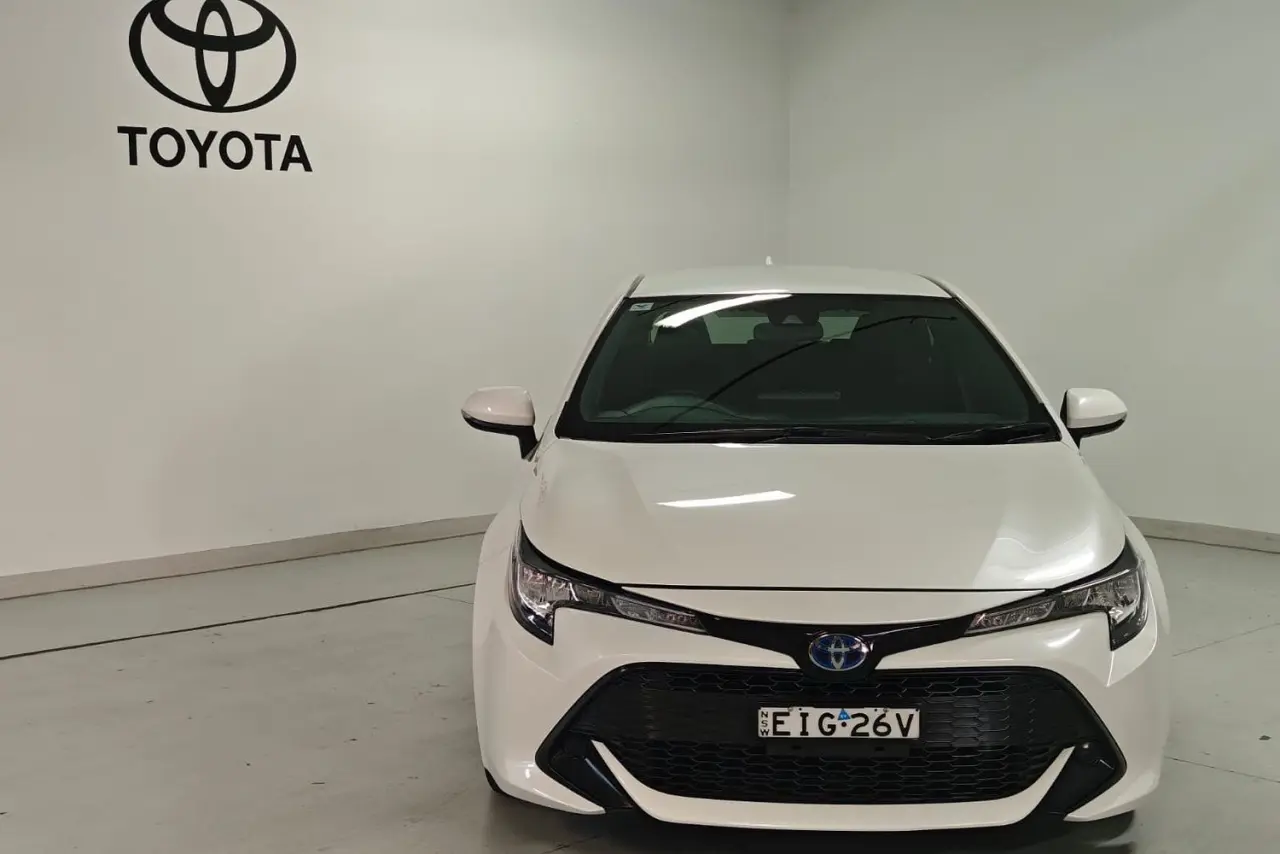 2020 Toyota Corolla Gallery Image 2