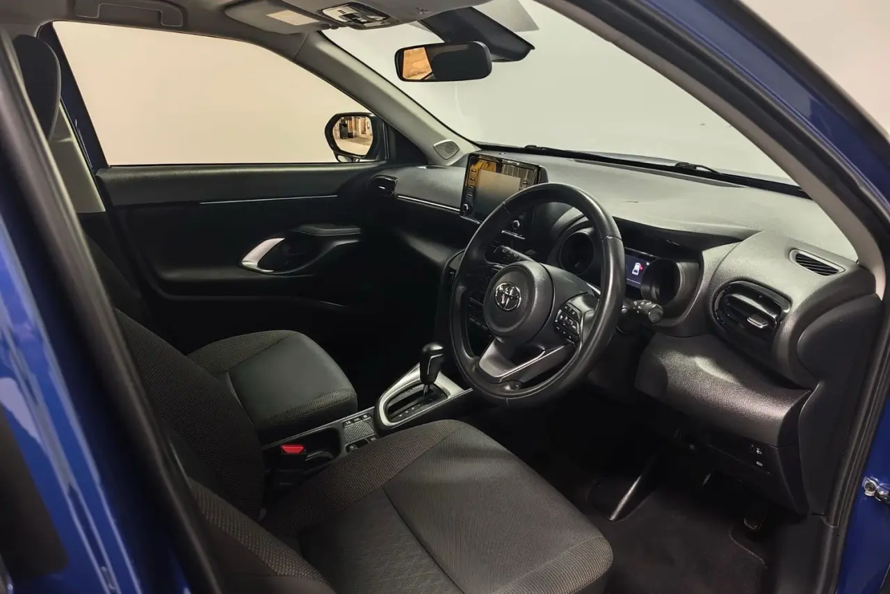 2023 Toyota Yaris Cross Gallery Image 8