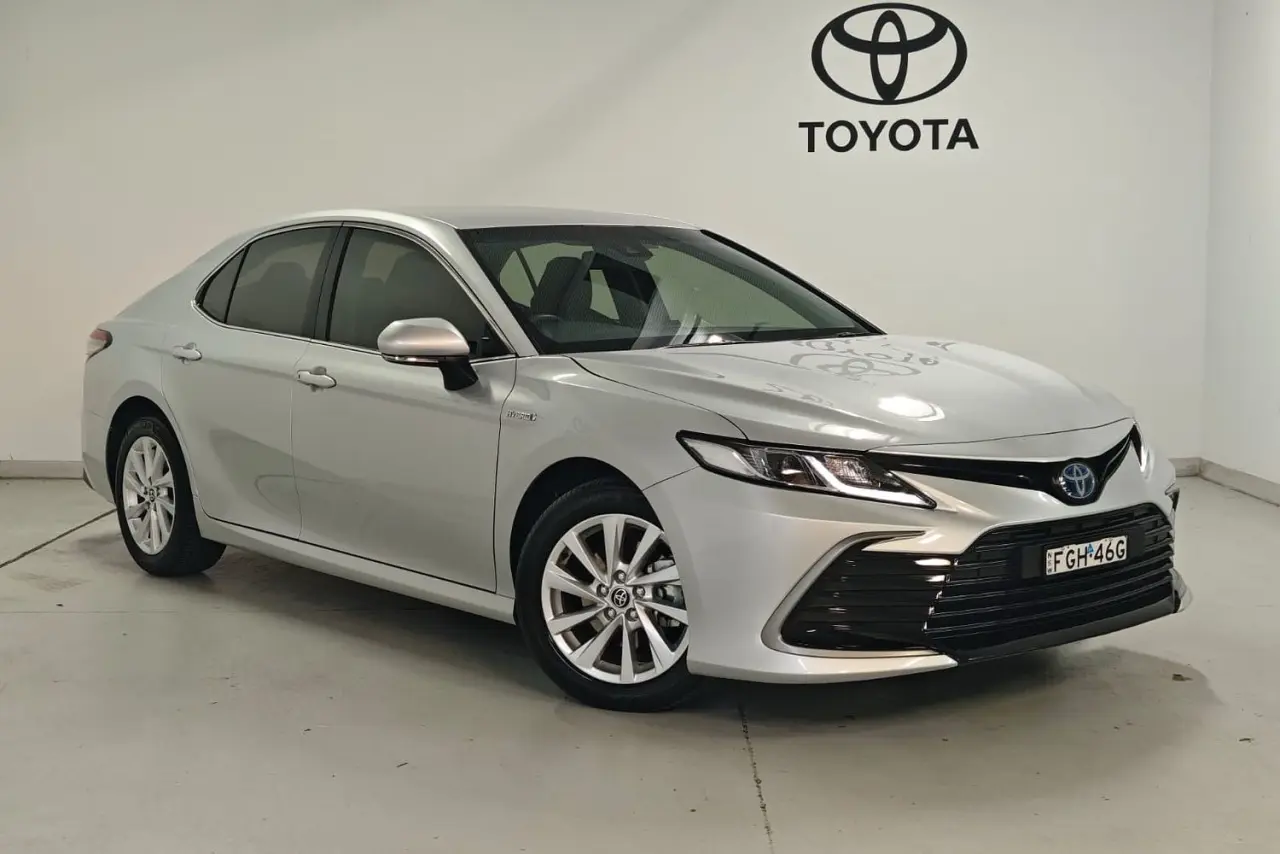 2024 Toyota Camry Gallery Image 1