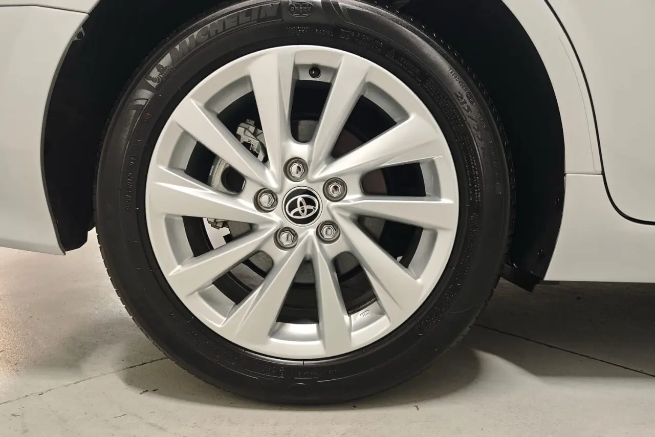 2024 Toyota Camry Gallery Image 7