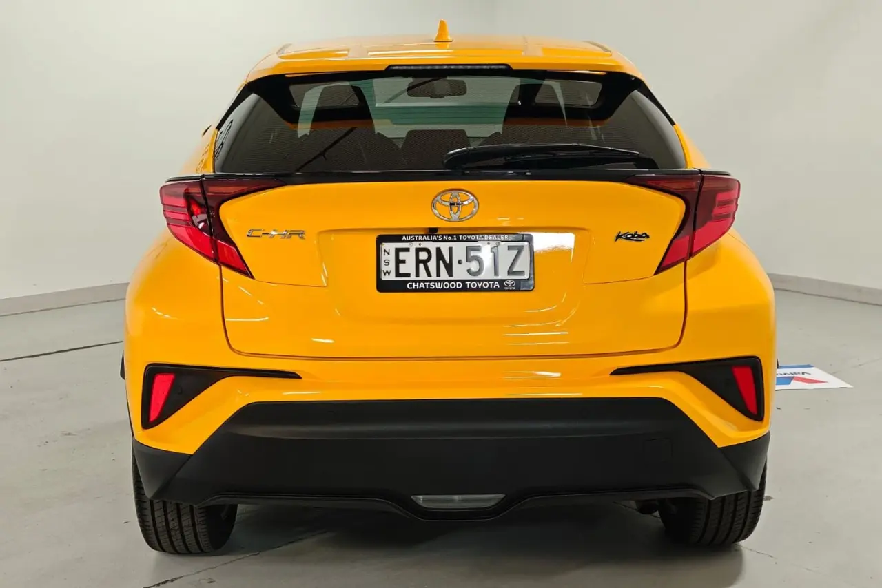 2021 Toyota C-HR Gallery Image 6