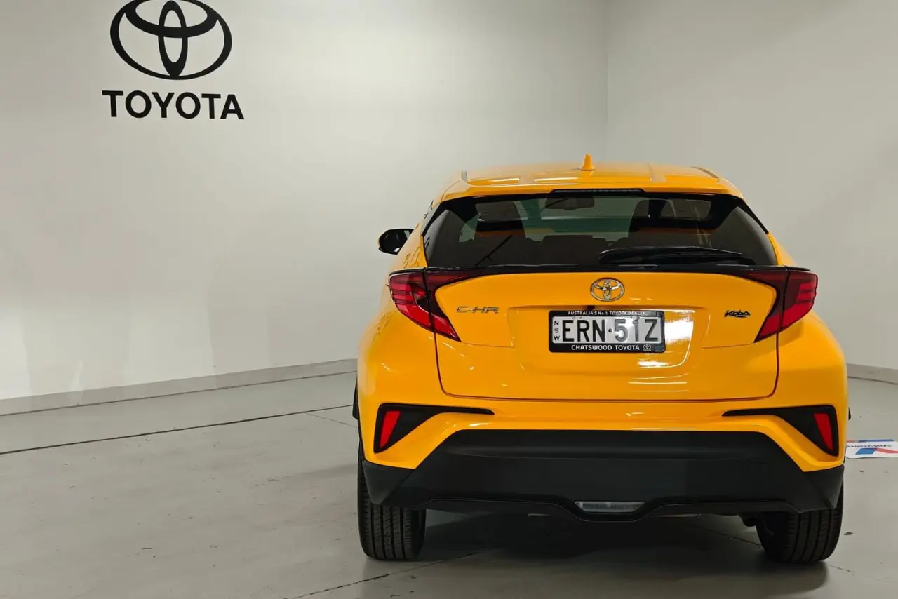 2021 Toyota C-HR Gallery Image 7