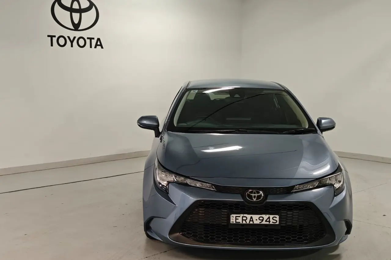 2021 Toyota Corolla Gallery Image 2
