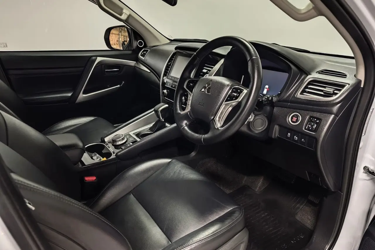 2024 Mitsubishi Pajero Sport Gallery Image 8